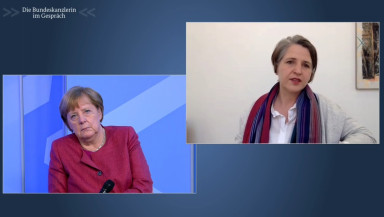 Bürgerdialog: Die Galeristin Arne Linde (ASPN Leipzig) und Angela Merkel