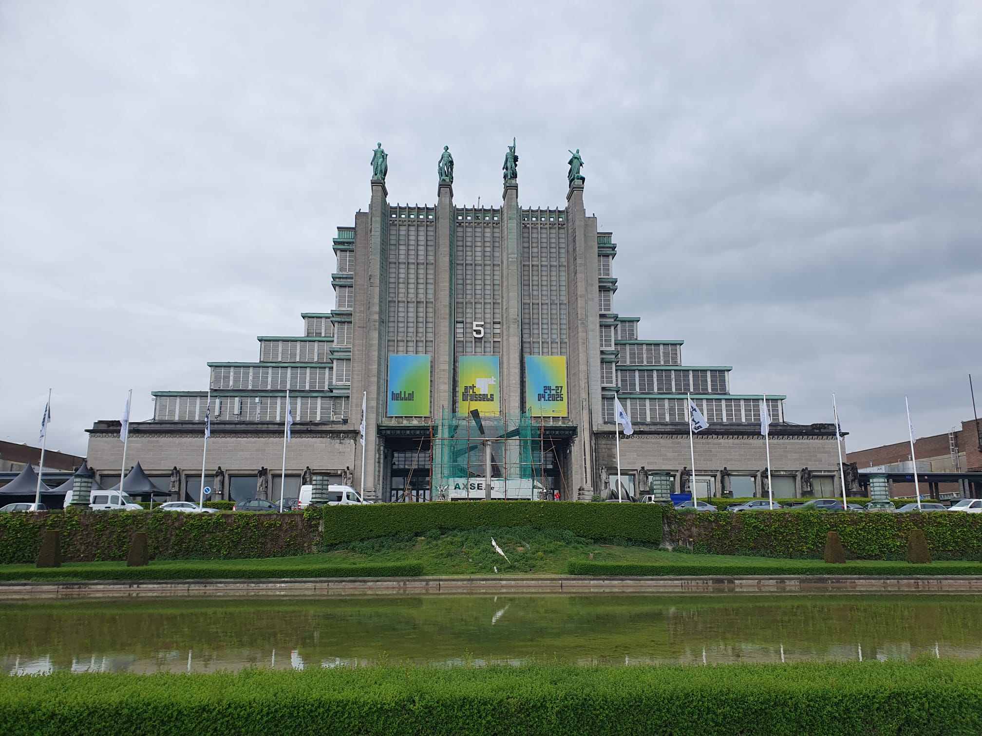 Art Brussels 2025; photo Stefan Kobel