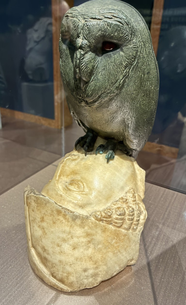 Weisheit besiegt Kriegsgöttin gesehen im Liebighaus Frankfurt  Photo Stephan Zilkens